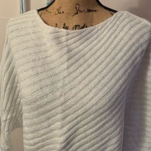 Women’s Jennifer Lopez white sweater
